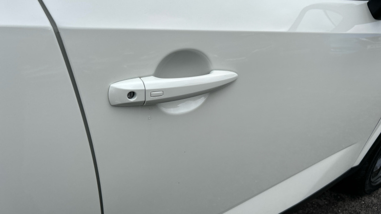 Nissan Qashqai 1.3 DiG-T MH 158 N-Connecta 5dr Xtronic Petrol Hatchback